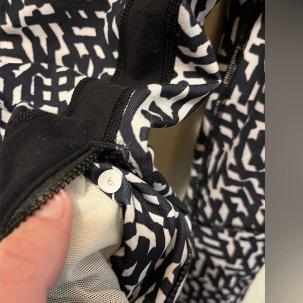 Lululemon Define Jacket Patterned Sz 6 - image 5